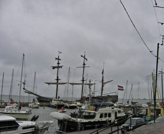 Volendam harbor 2