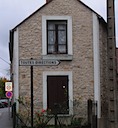 Less than helpful traffic sign in Moret-sur-Loing