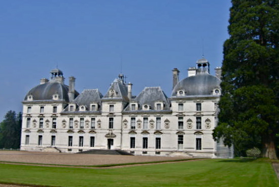 Chateau de Cheverny front