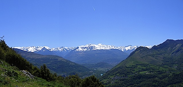 pyrenees panorama